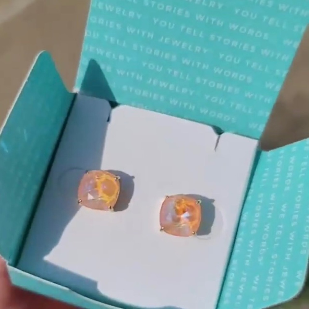 Origami Owl Peach DeLite in Gold Plated Setting Clara’s